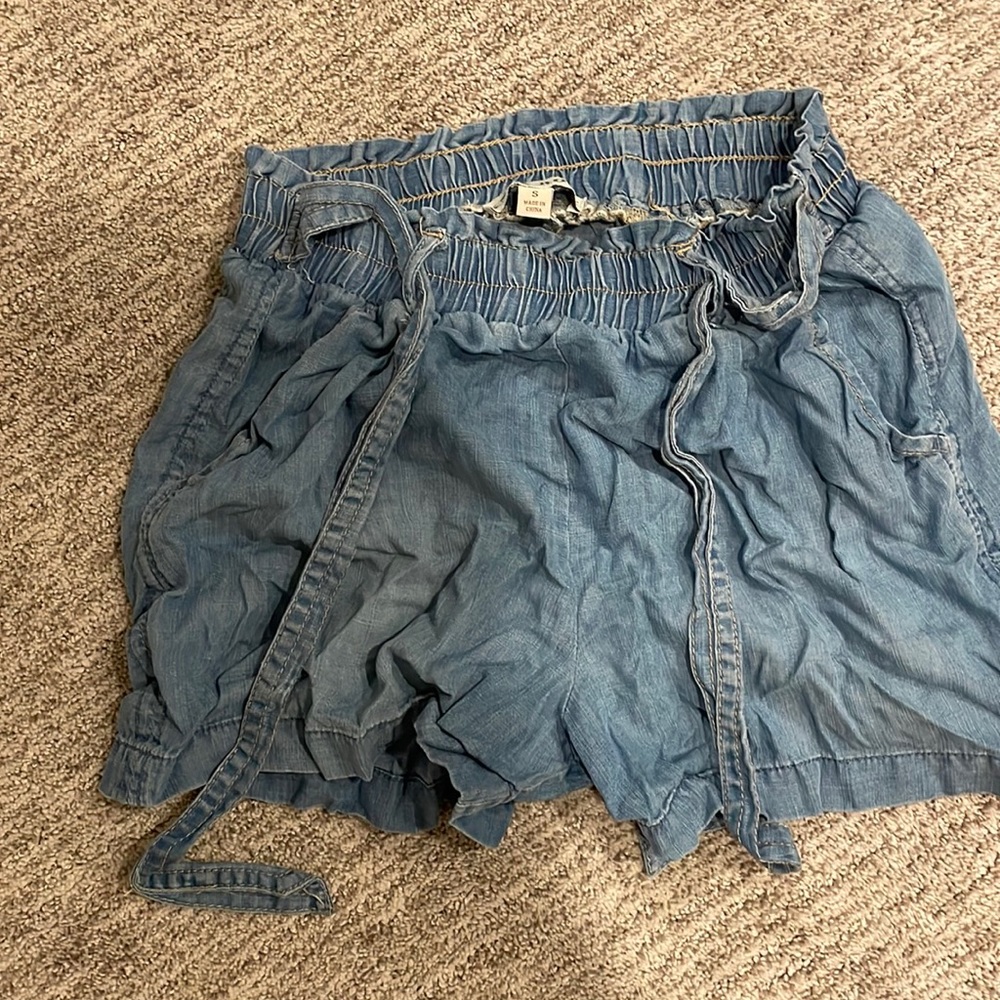 Loose Shorts size small